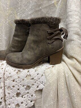 ROXY Gray Boot